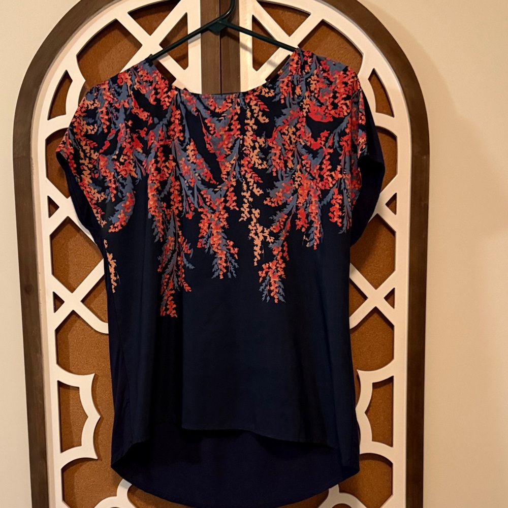 Market & Spruce Navy and Red Floral Blouse